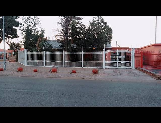 3 BEDROOM HOUSE FOR SALE IN SOSHANGUVE H